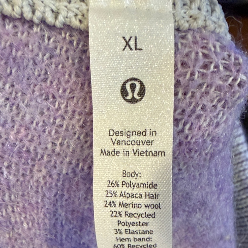 Lululemon Lavender Top with Light Lavender Accents - NWOT - Picture 4 of 4